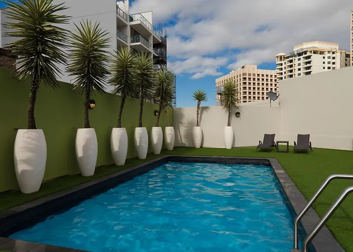 Beach hotel: Vibe Hotel Sydney